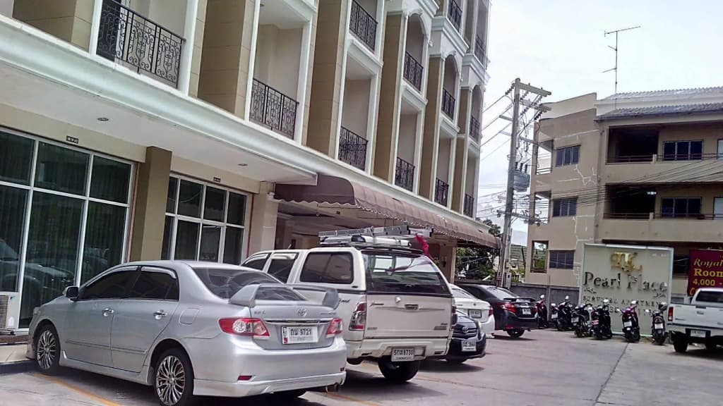 LK Pearl Place - main photo