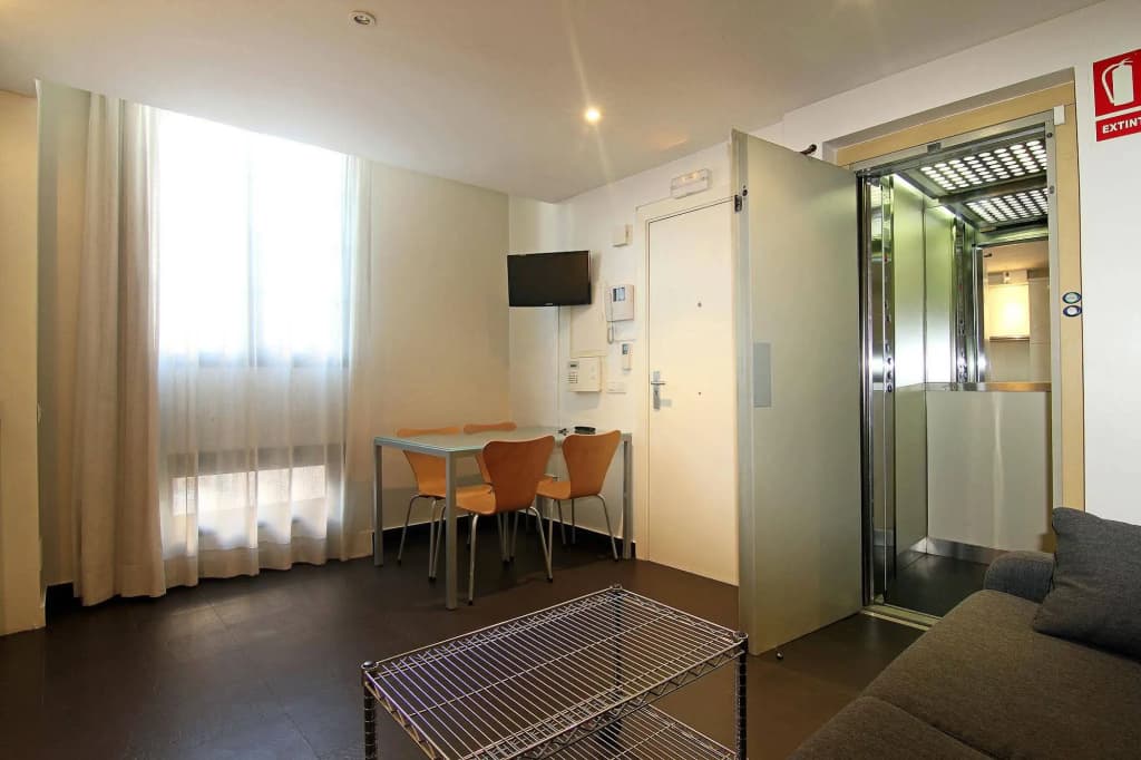 Picasso Apartments - photo 7