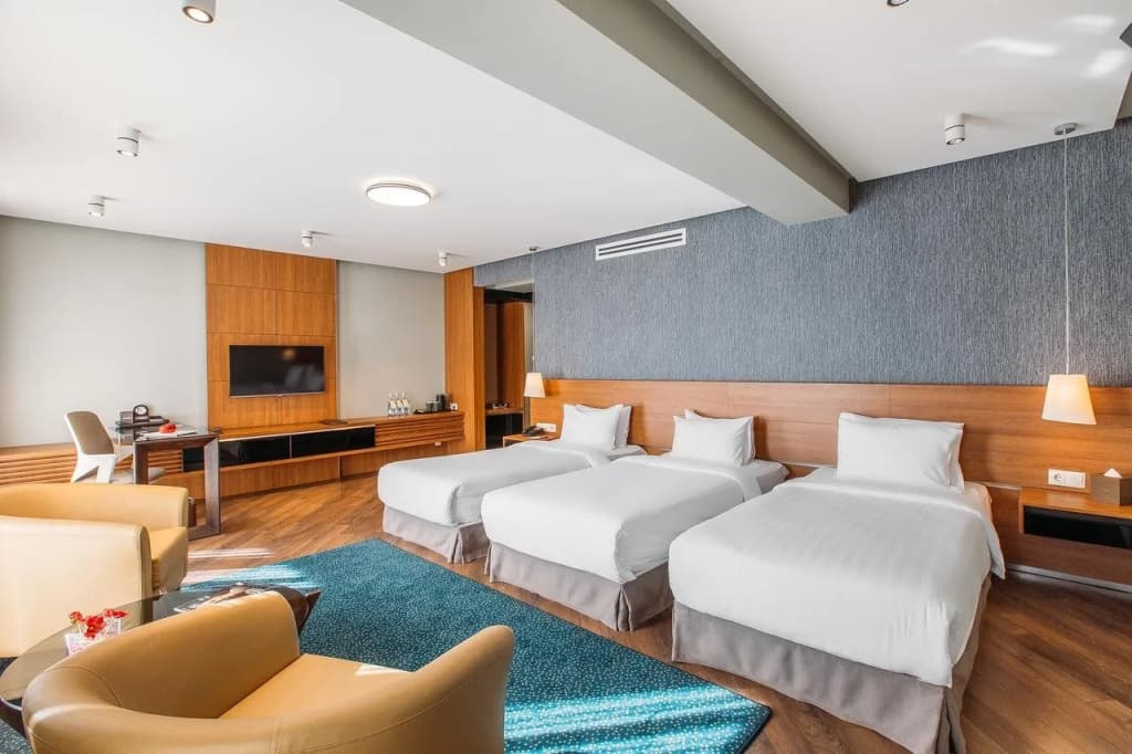 Golden Palace Hotel - photo 10