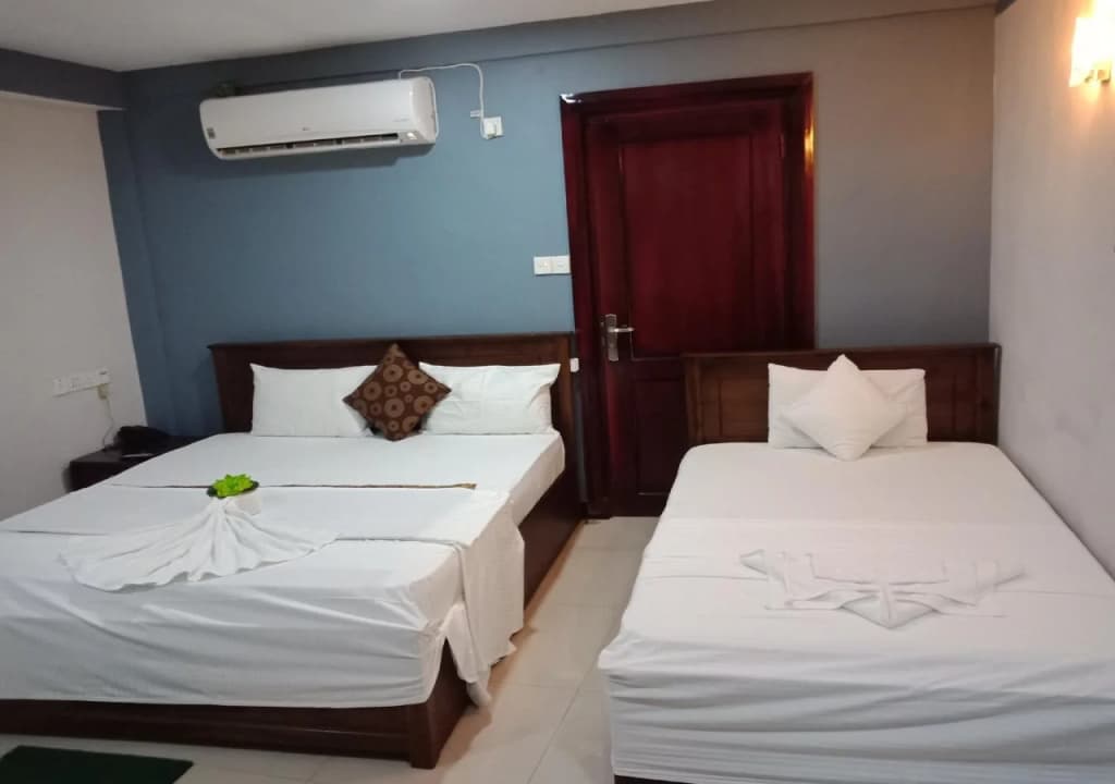 Global City Hotel - photo 3