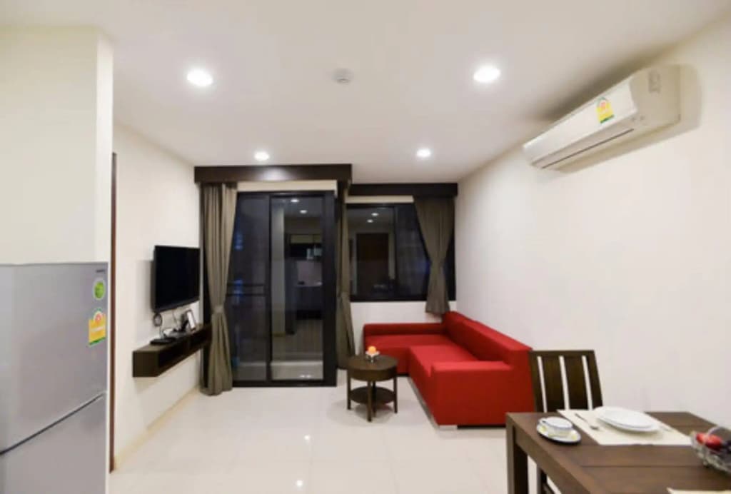 The Pad Silom Serviced Apartment - photo 4