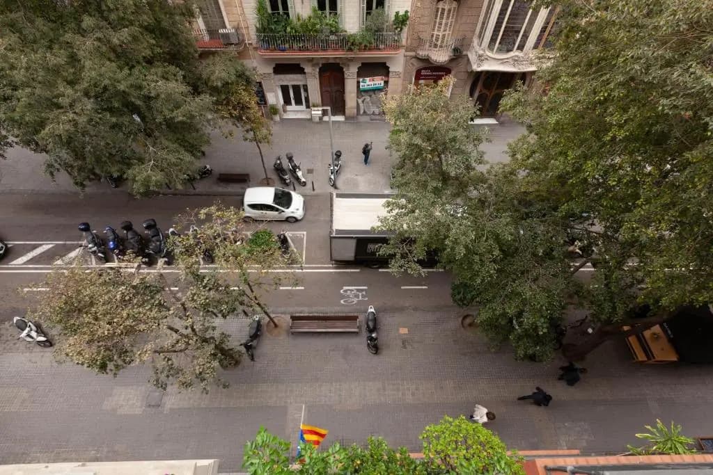 Enric Granados Apartment - photo 2