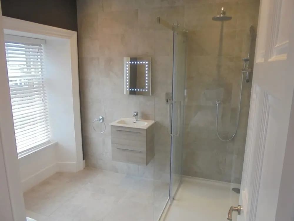 York Place Oasis 3 Bed - photo 15