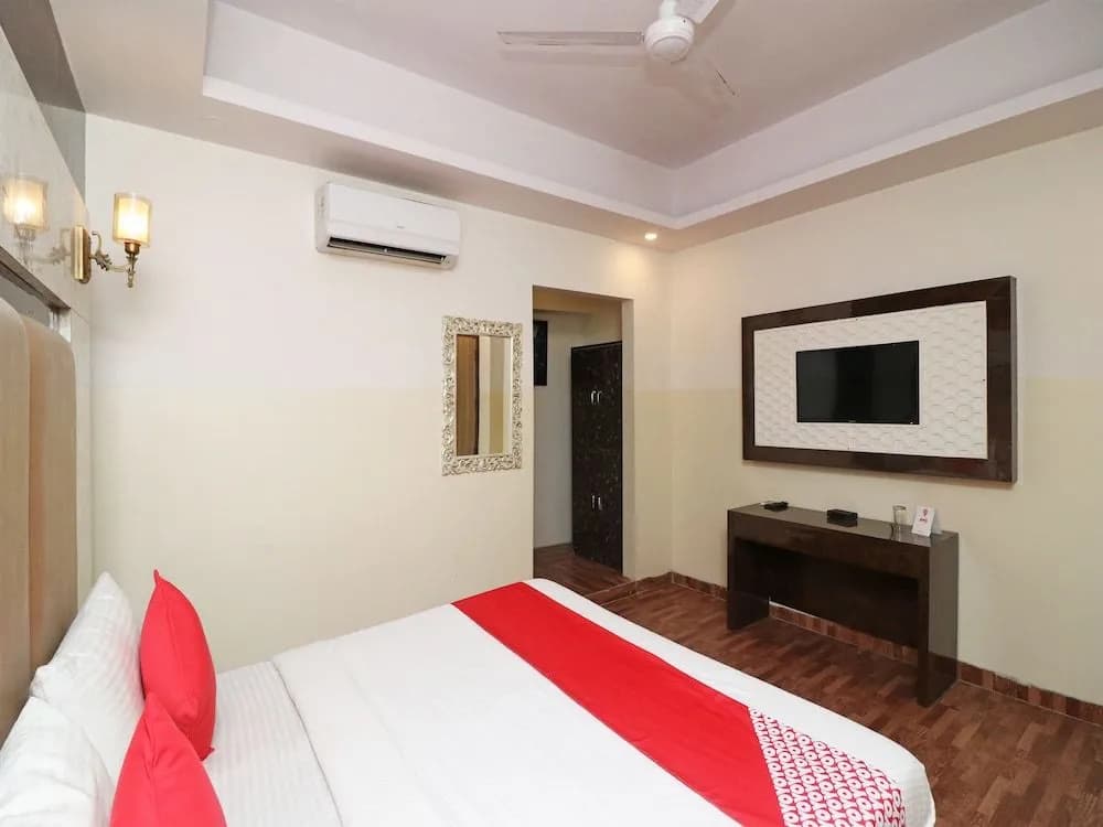 OYO 26161 Plazzo Inn - photo 4