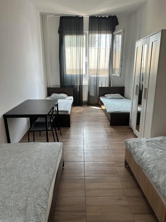 Euro Home Hostel - photo 1