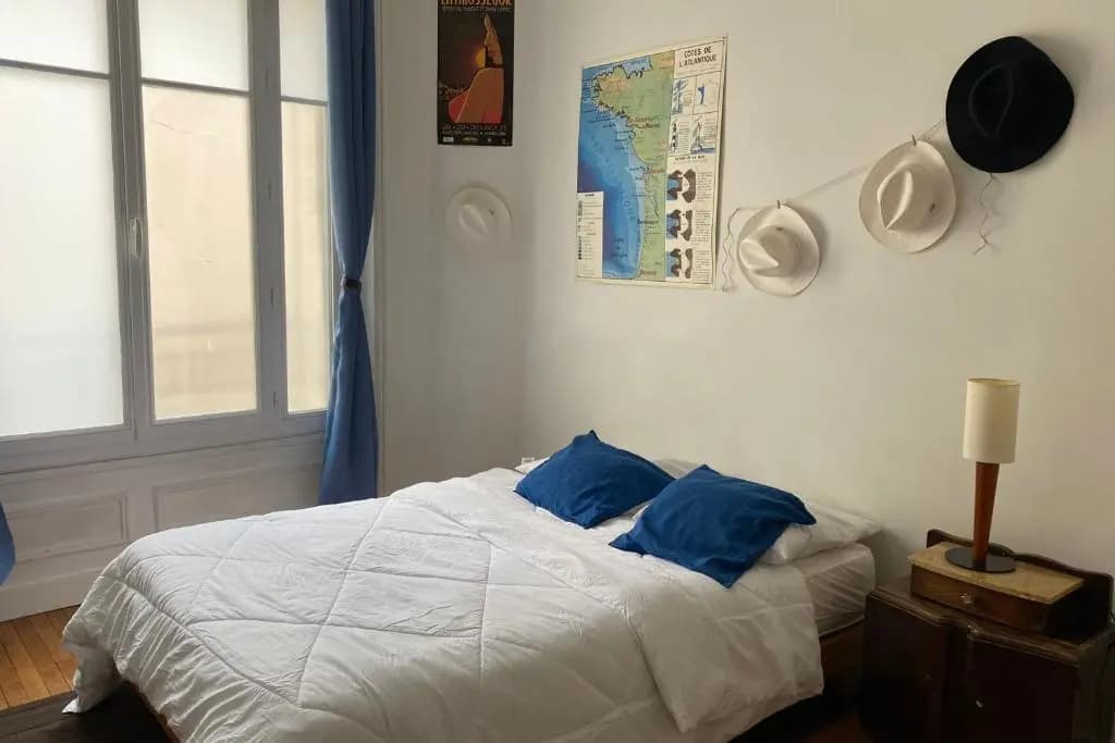 Amazing 2BR Flat Near Passy Village - photo 2