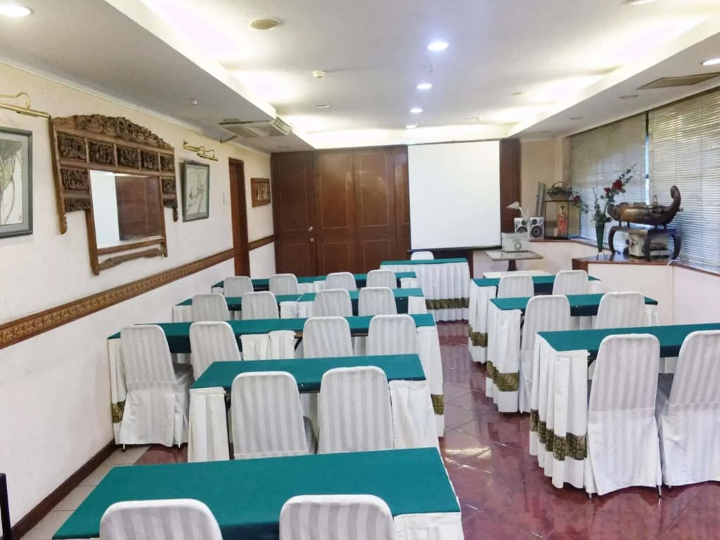Paragon Gallery Hotel - photo 10