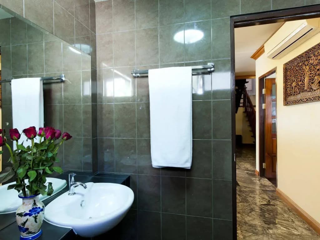 Royal Prince Residence - photo 11