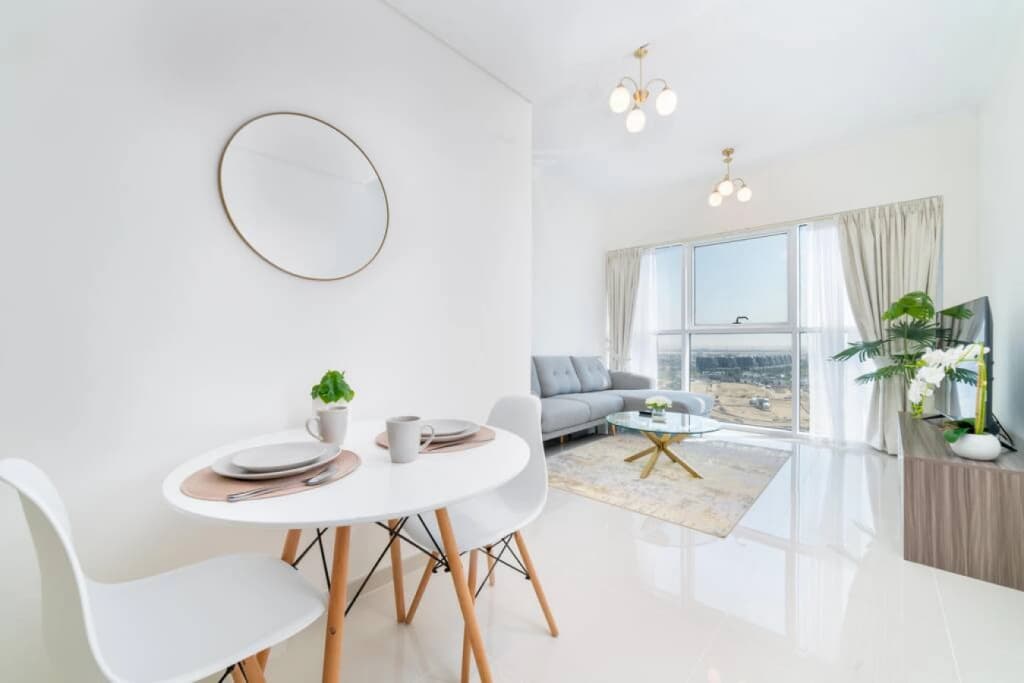 Immaculate 1BR apartment at Carson C - photo 5
