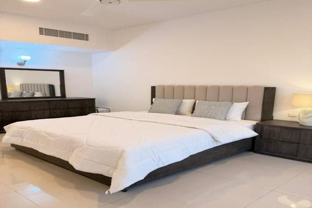 Apartment in Al Muzn Residence Air Port - photo 2