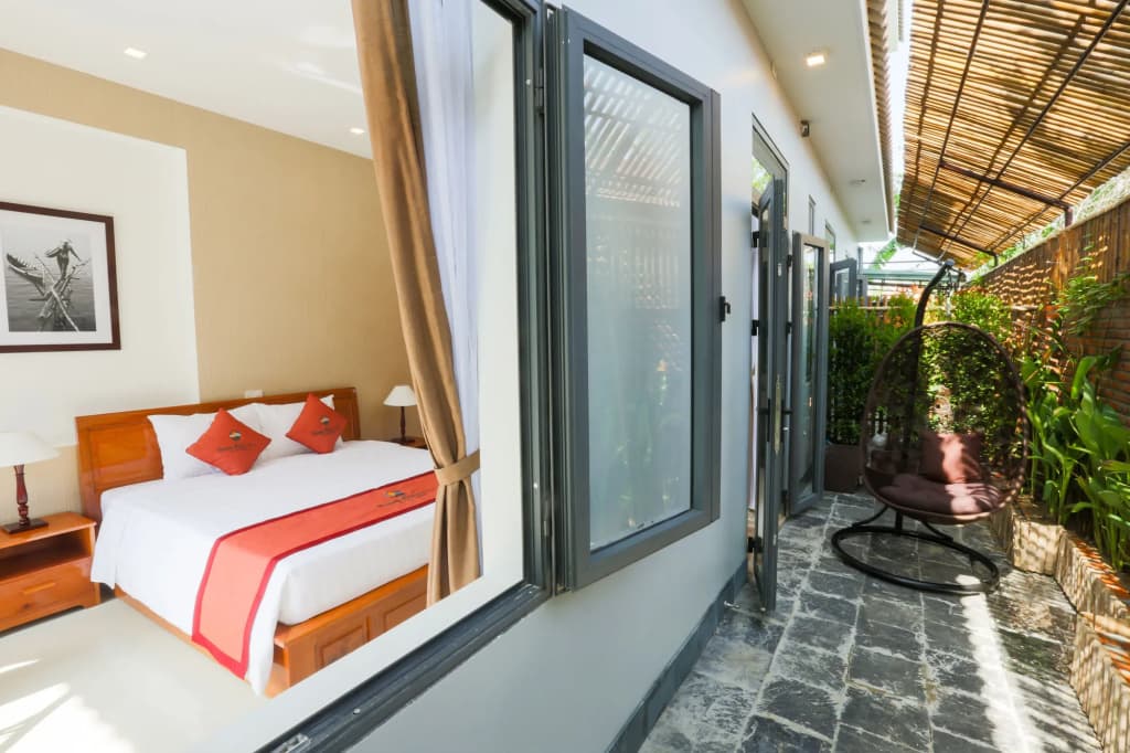 Serene River Villa - photo 3