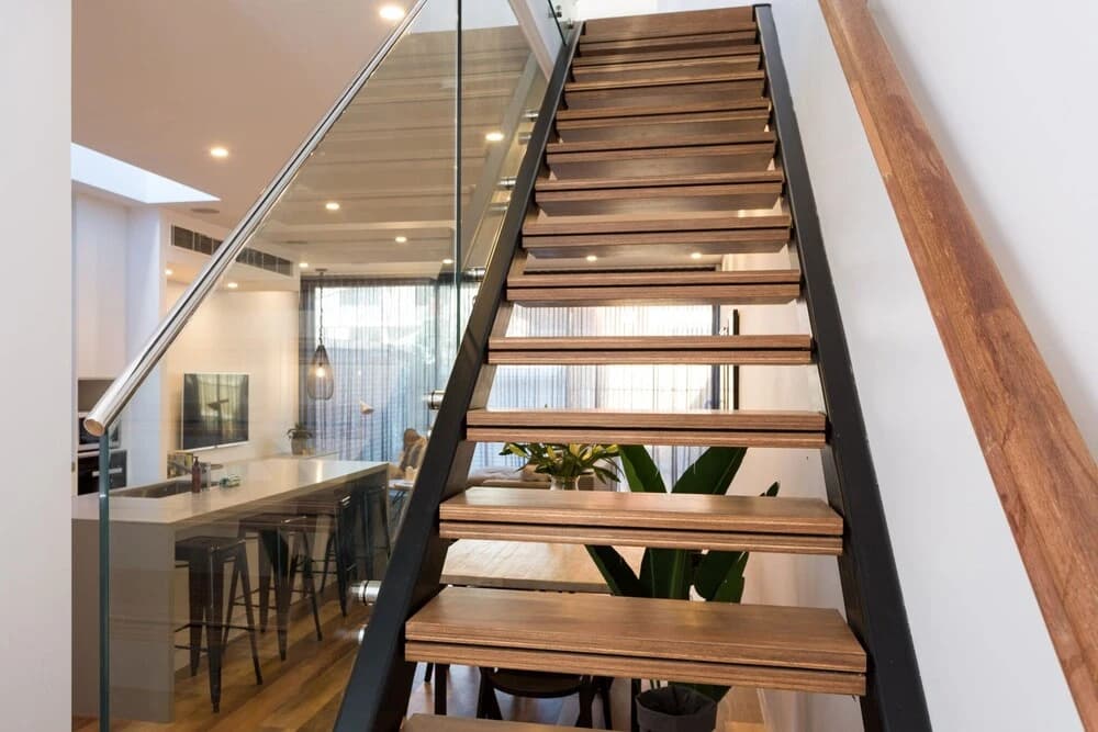 LOLA Sophisticated 3 Level Stunner with Private Rooftop - photo 11