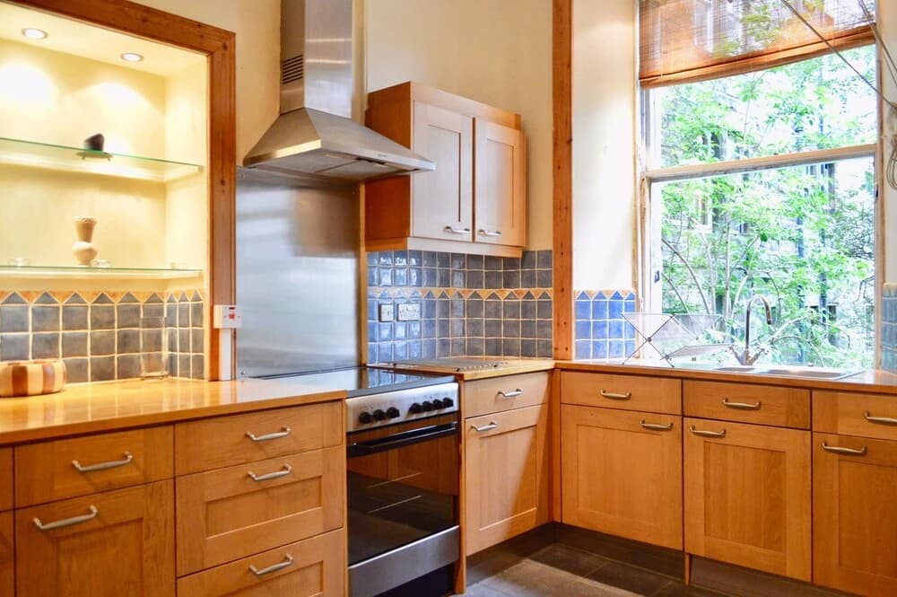 Central 2 Bedroom Flat - photo 13