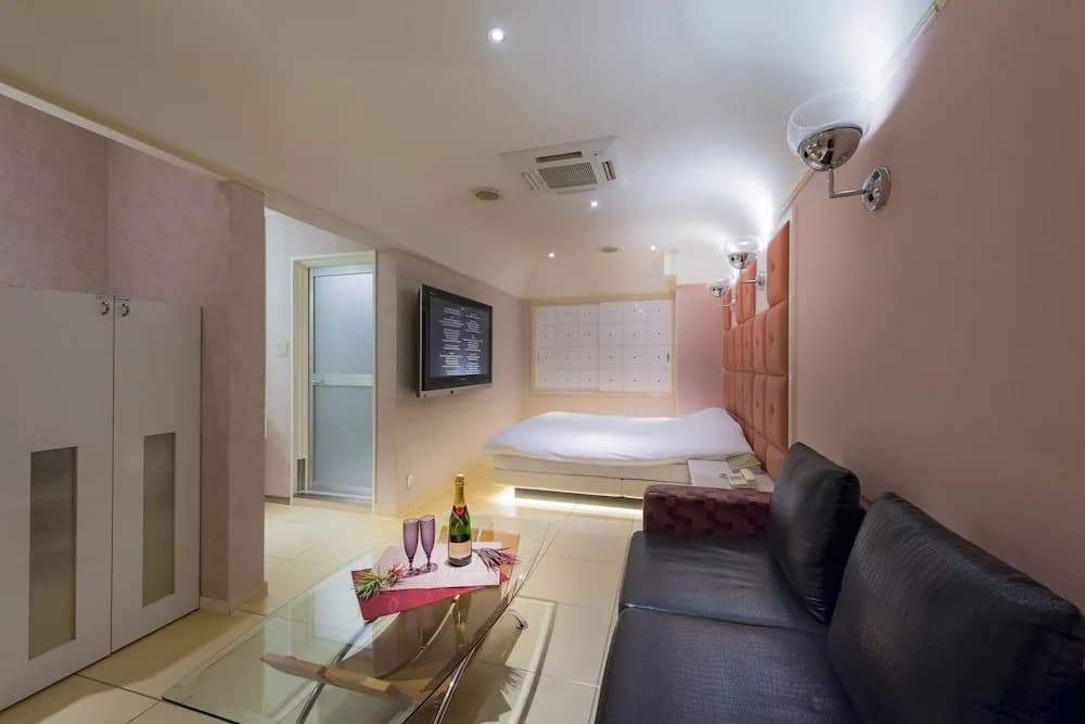 Hotel Linden Oji - photo 3