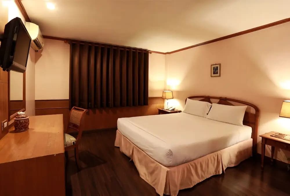 Travel Lodge Suriwongse - Adult only - photo 5