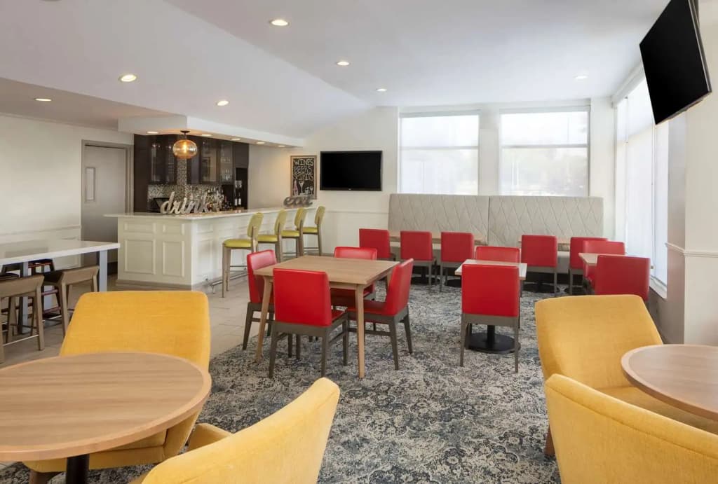 Hilton Garden Inn Queens/JFK Airport - photo 35