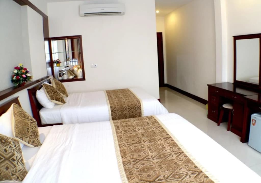 City Hotel 18 Luu Van Lang - photo 6
