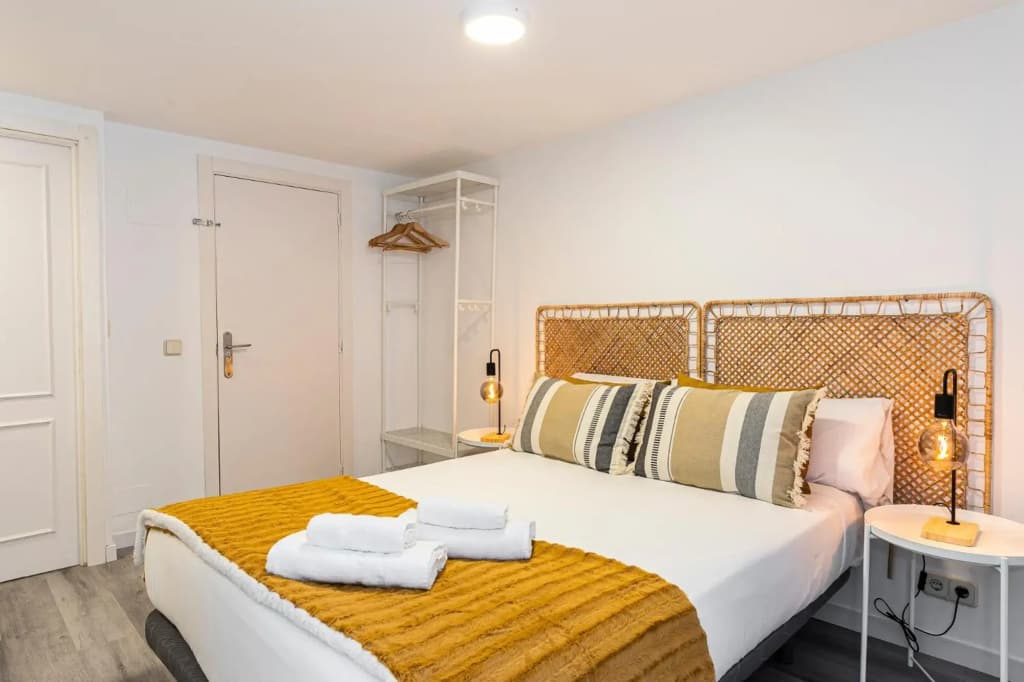 BNBHolder Calm Duplex RETIRO FREE PARKING - photo 2