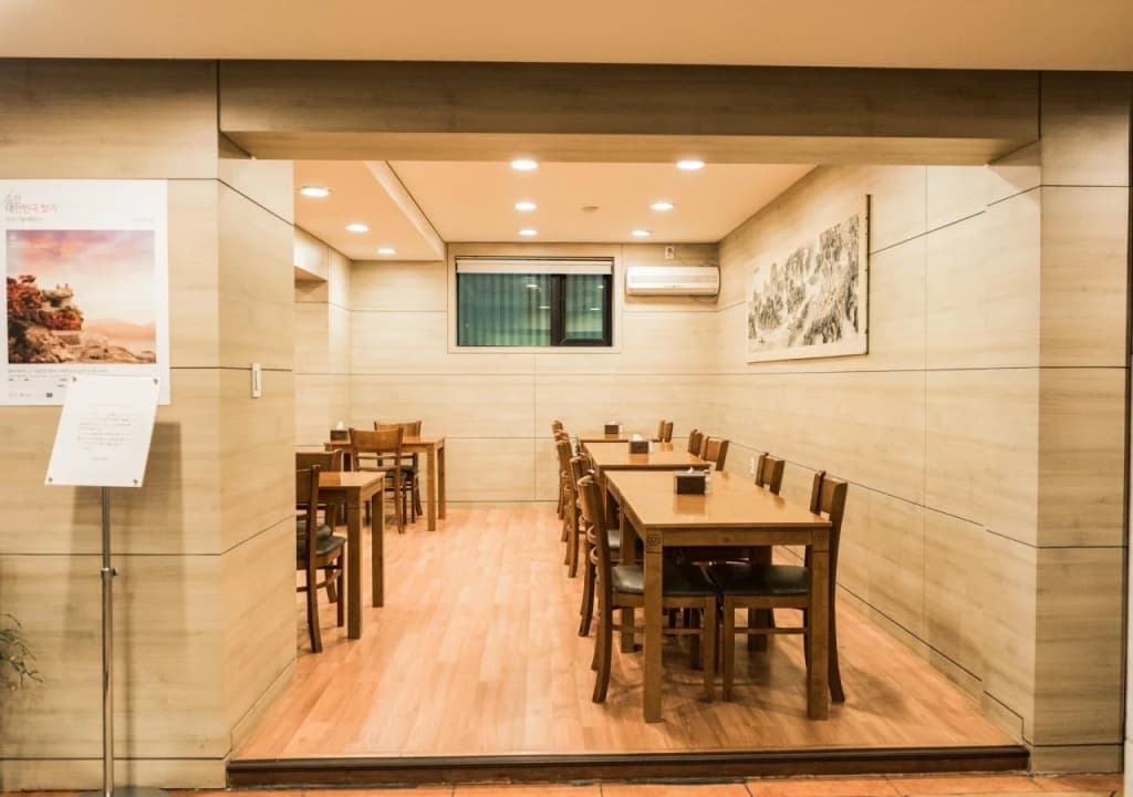 M.BIZ Hotel - photo 16