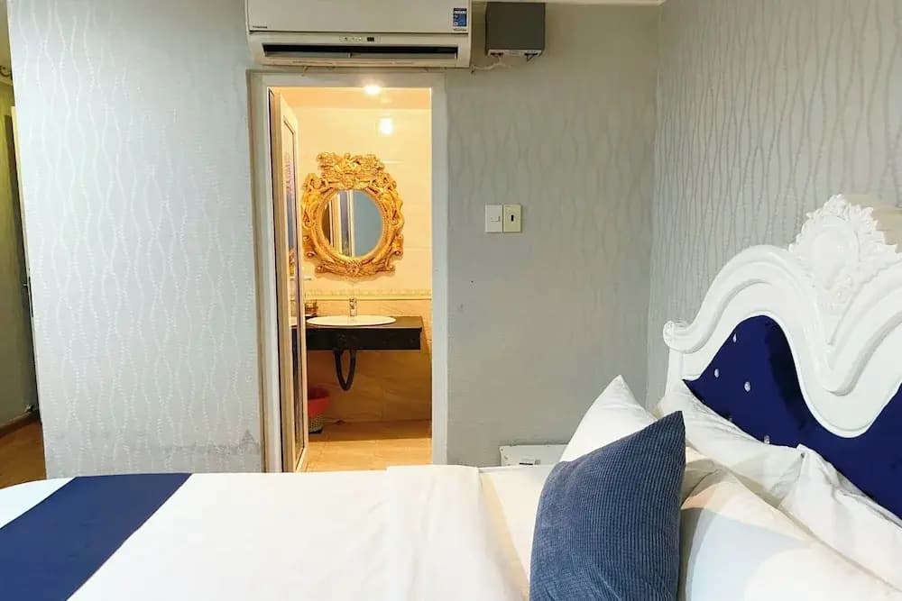 Crowne Bui Vien Hotel - photo 15