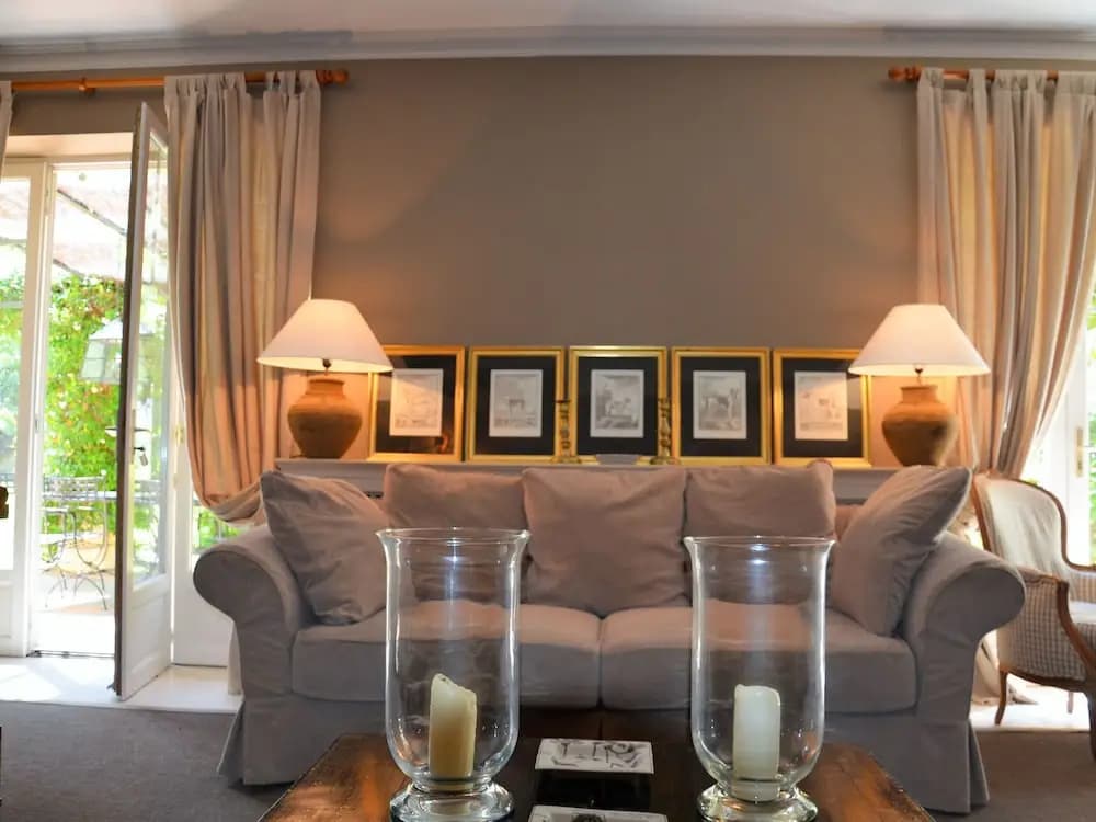 Ritzy Villa With a View of Alps and Heated Pool in Nic - photo 4