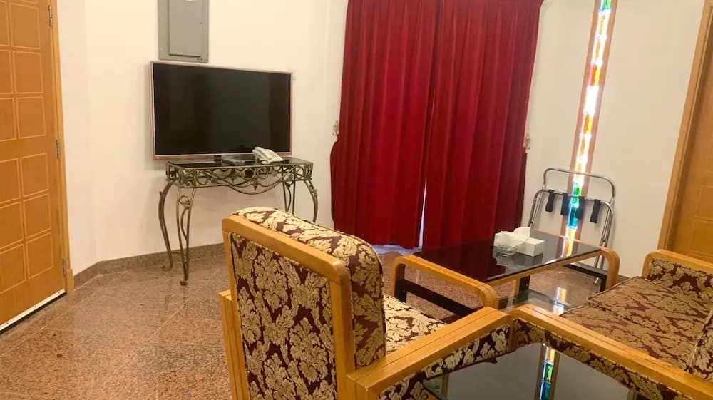 OYO 153 Qurum Heights Hotel - photo 2