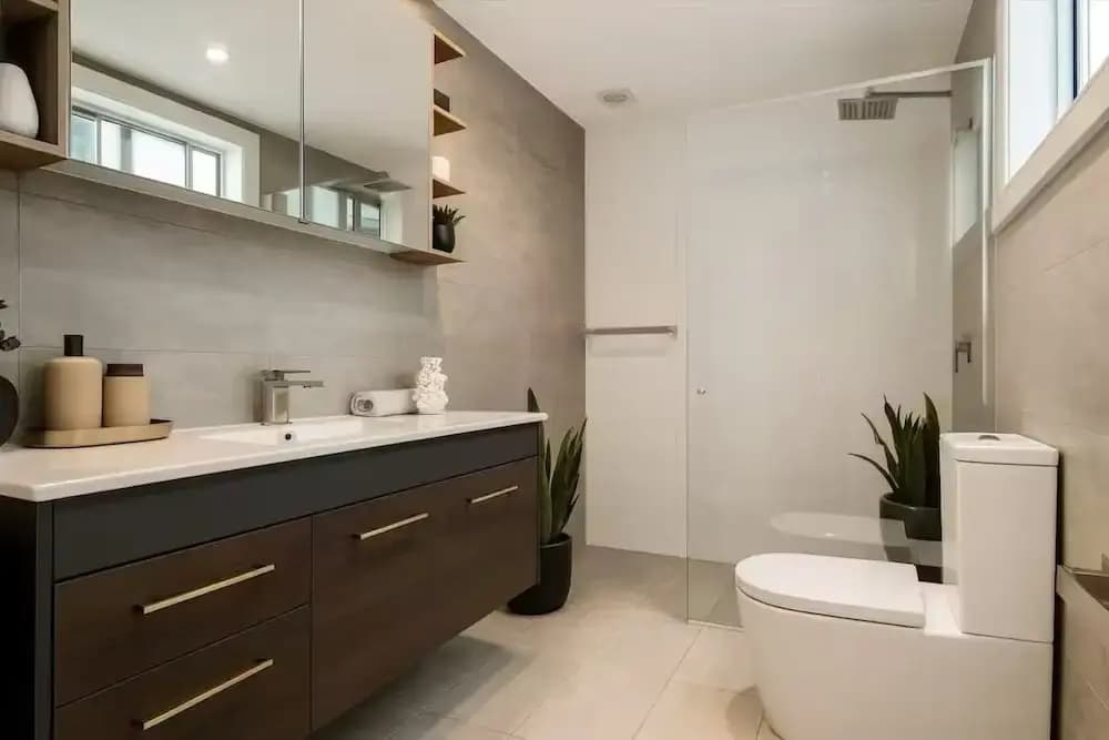 Stylish 4BR City Retreat - photo 25