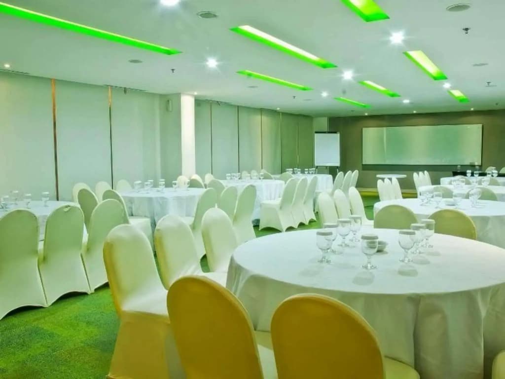 Pomelotel Patra Kuningan Jakarta - photo 15