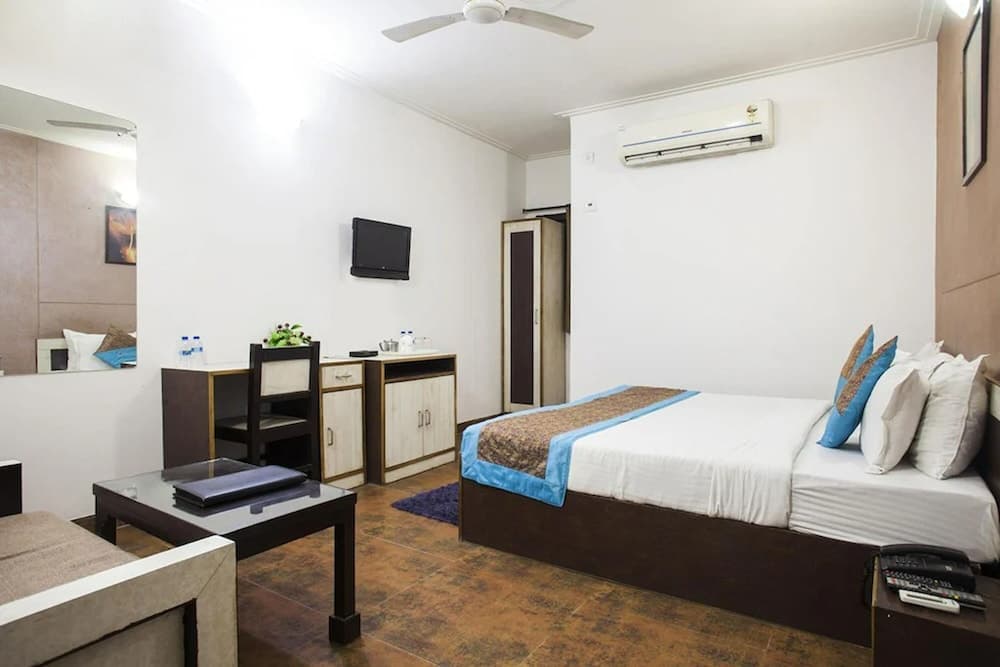 Hotel Om Paradise Near IGI Delhi Airport - photo 41