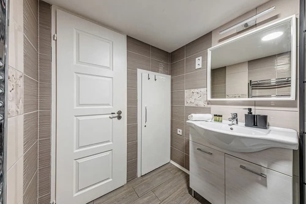 Casa Bella Apartments - photo 11