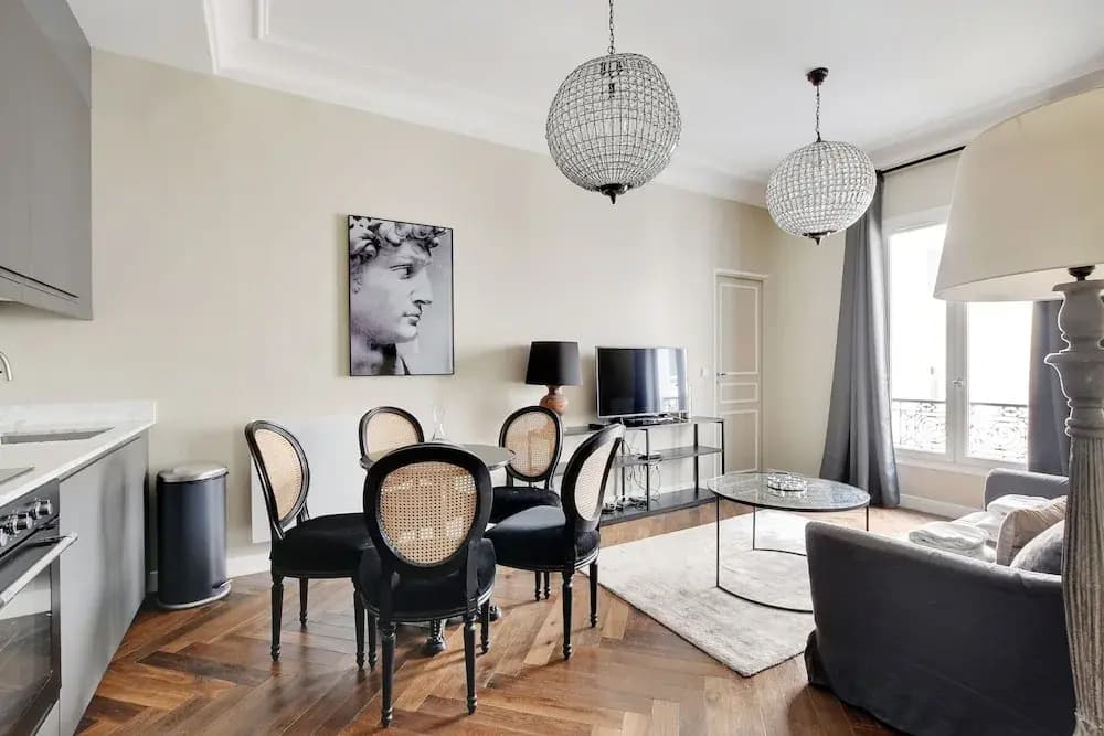 Charming Apartment - 1br/4p - Place Victor Hugo - photo 5