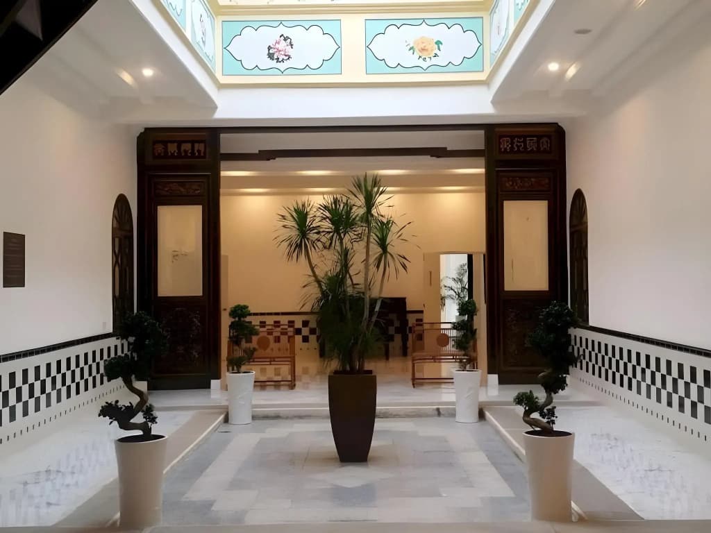Heeren Palm Suites - photo 2