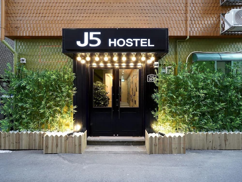 J5 Hostel Dongdaemun - main photo