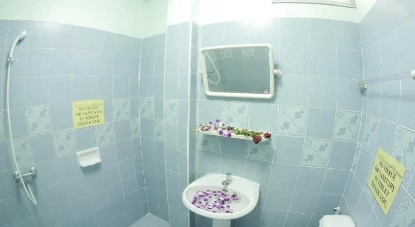 Dive Den Guesthouse - photo 8