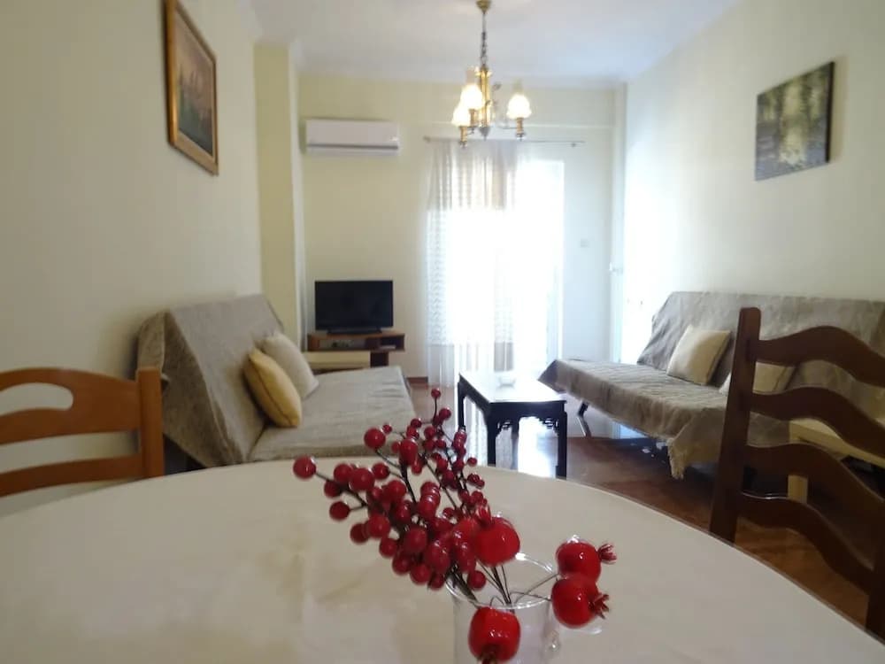 Modern Traditional Central Apartment - photo 5
