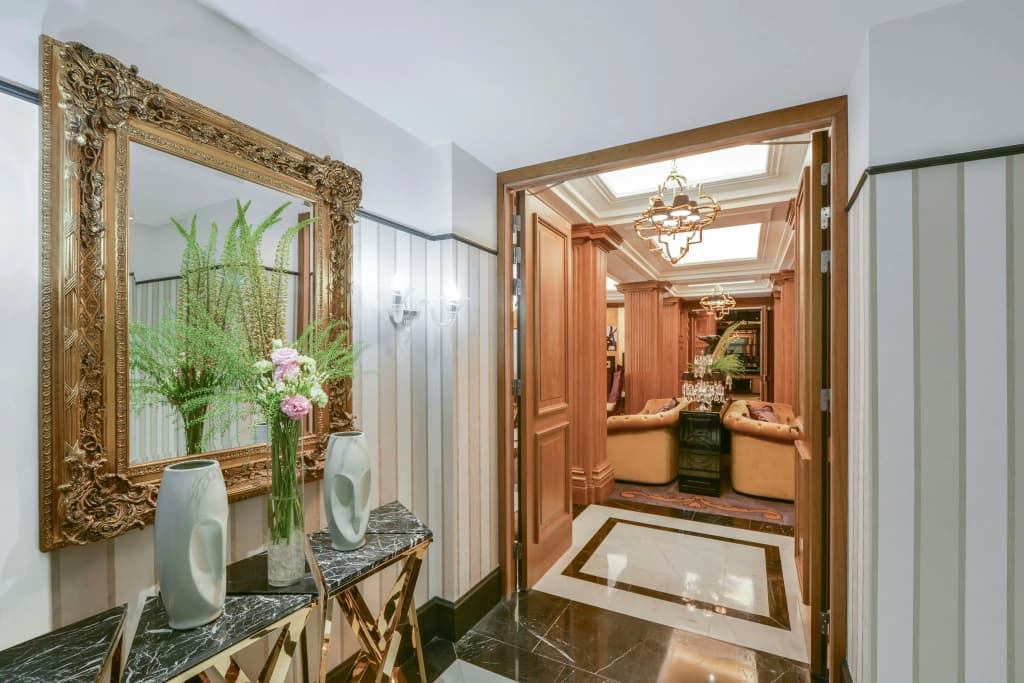 Maison Astor Paris, Curio Collection by Hilton - photo 9
