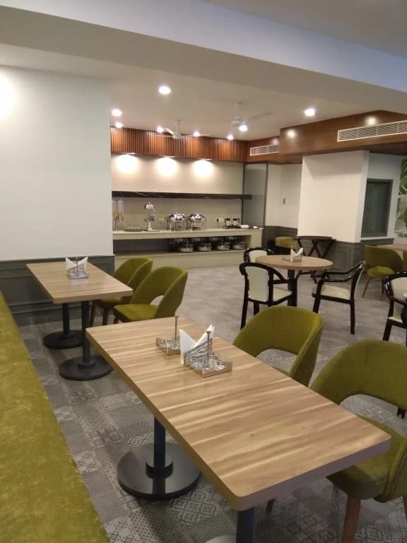 Hotel Palm Greens - photo 9