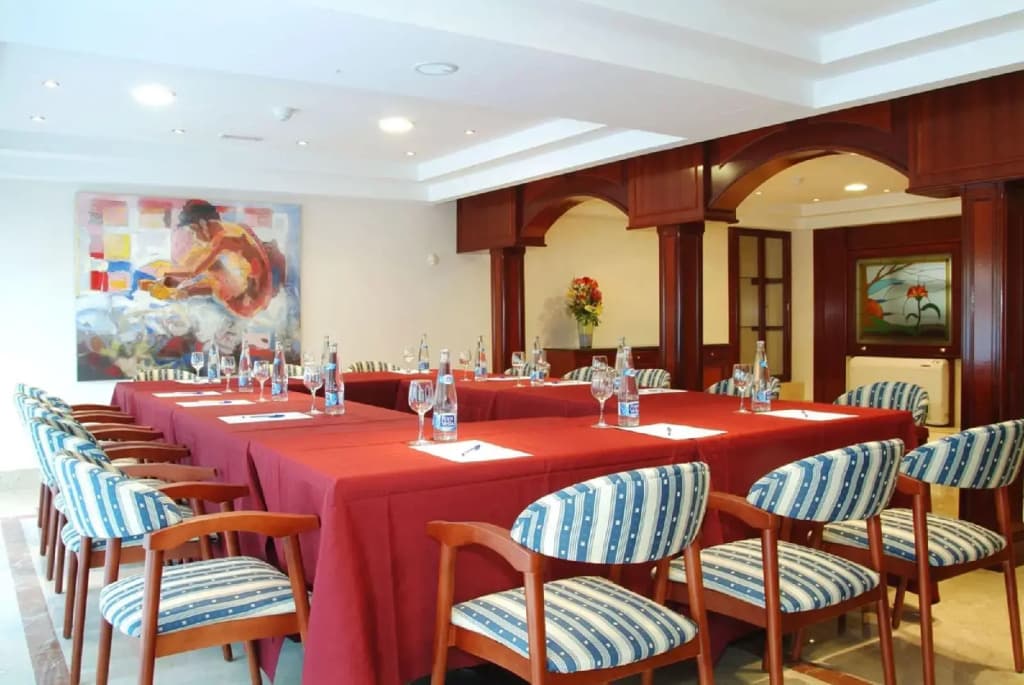 Hotel Gran Legazpi - photo 25