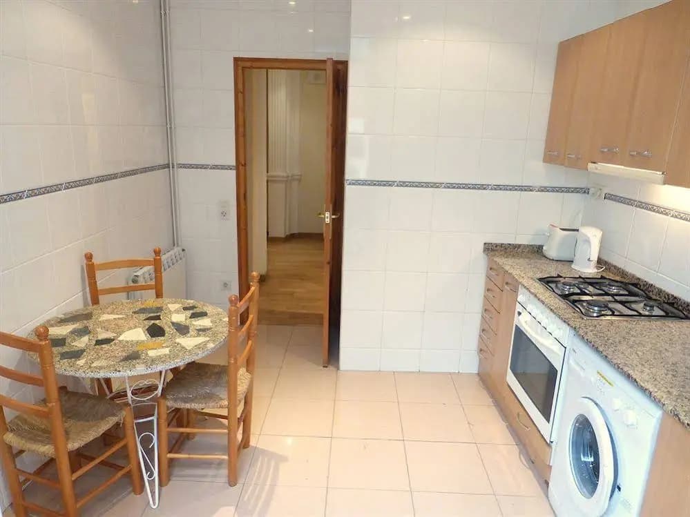 Ramblas Apartments - photo 14
