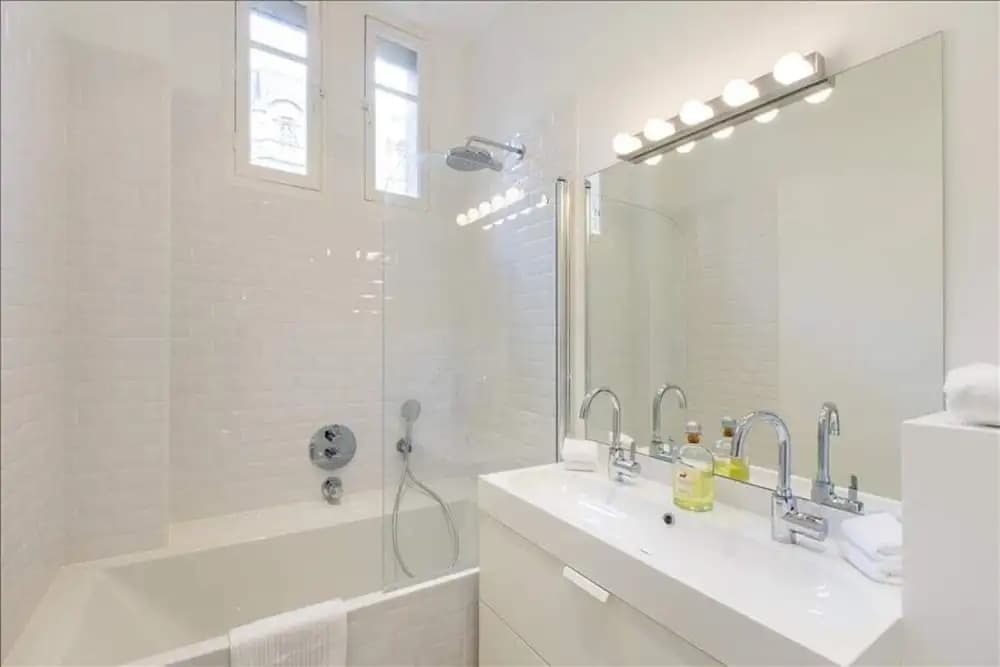 Gorgeous 3 Bedroom Apartment at Eiffel Tower - photo 7