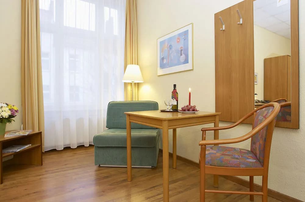 Juncker's Hotel Garni - photo 7