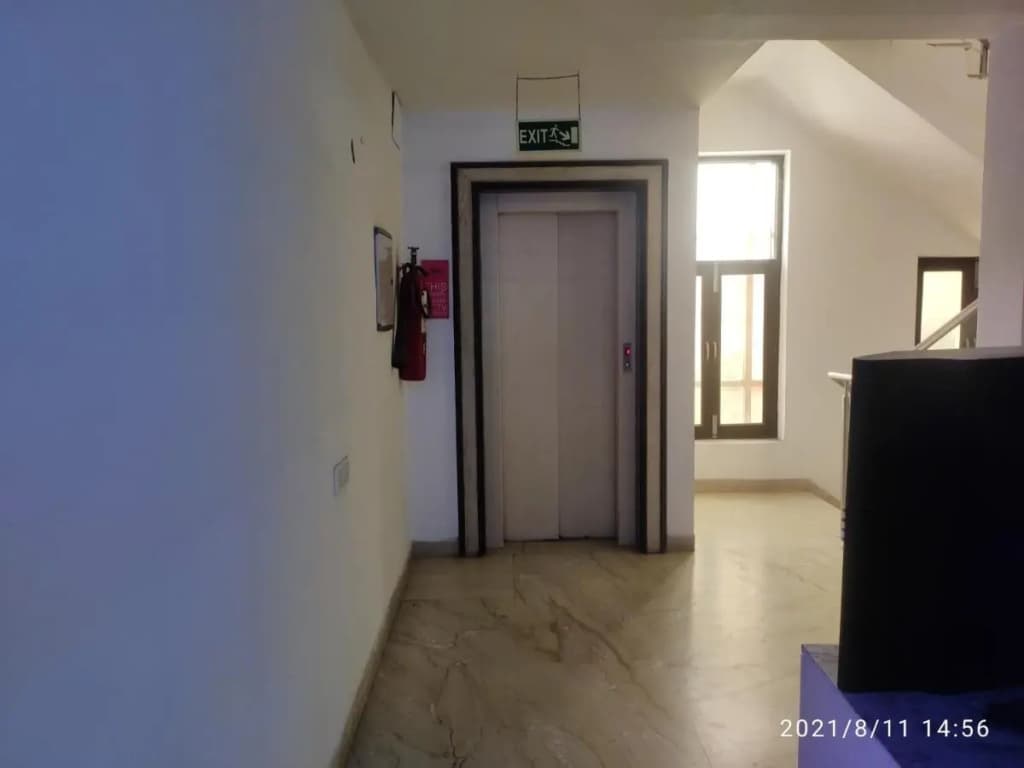 Hotel Jashn Inn near Apollo Hospital, Delhi - photo 33