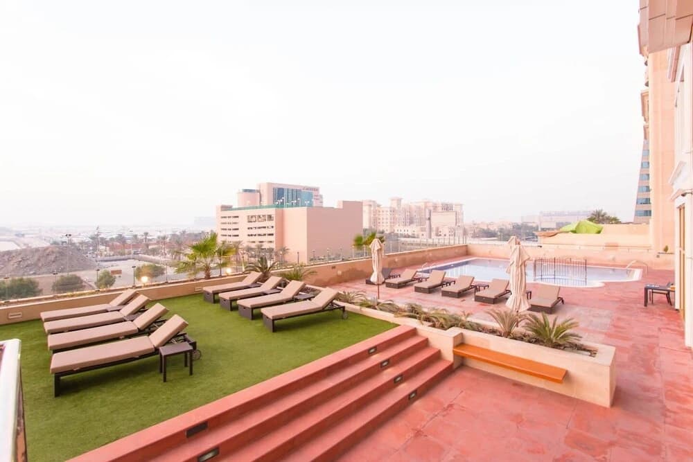 Light & Contemporary 1BR in Marina - Sea Views! - photo 12