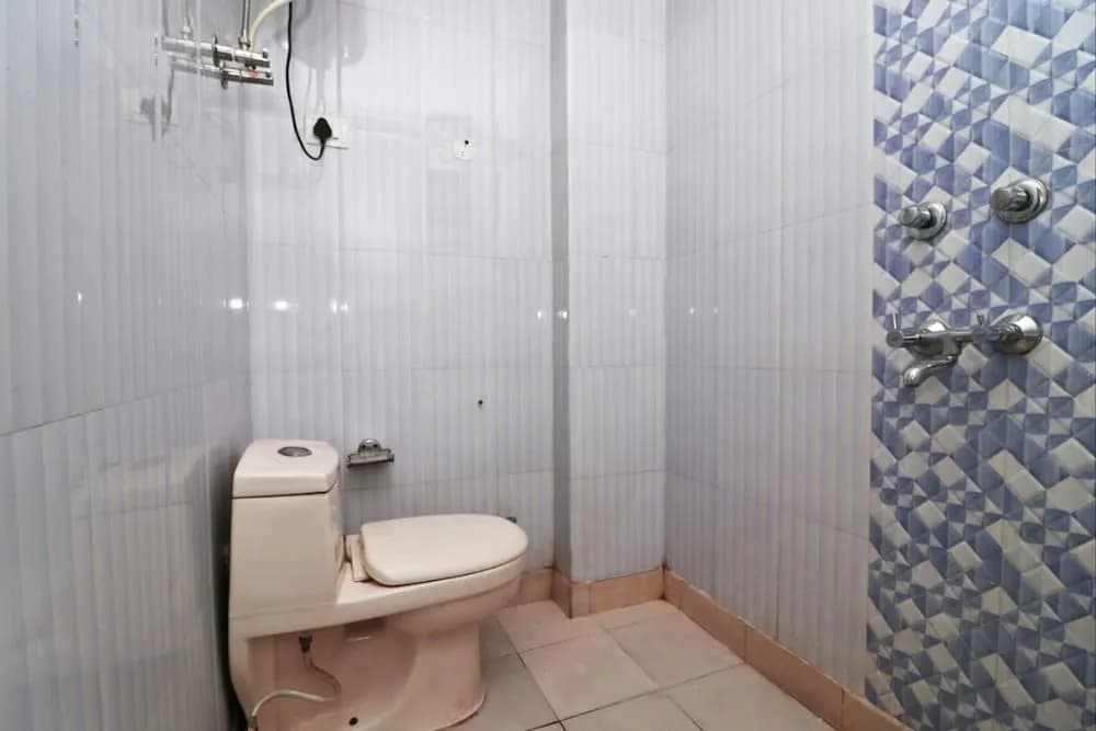 Hotel Eagle Inn - photo 7