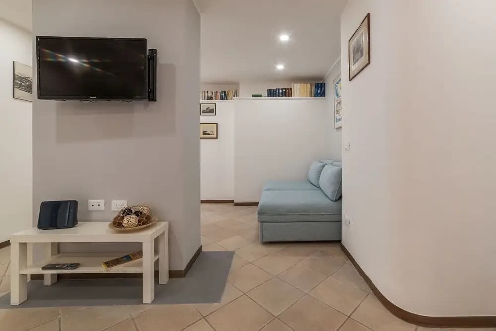 Montecitorio Lovely Apartment - photo 11