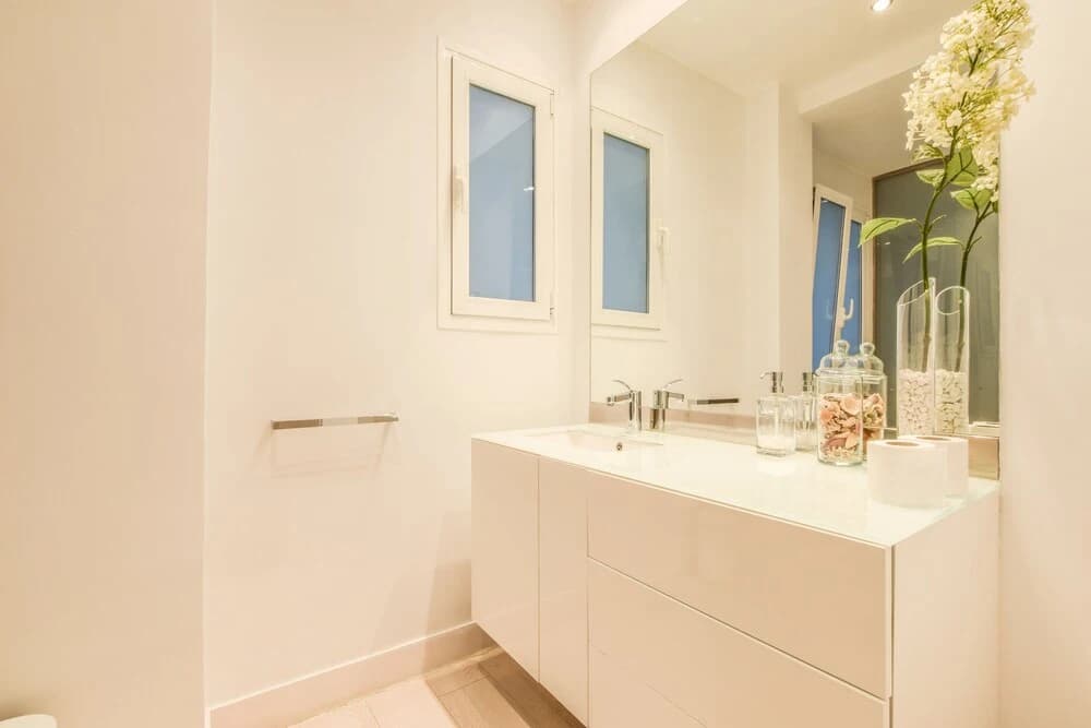 Room to Rent Bernabeu Spacious Apartment - photo 7
