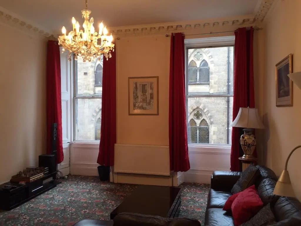 Large Grange Apartment - photo 2