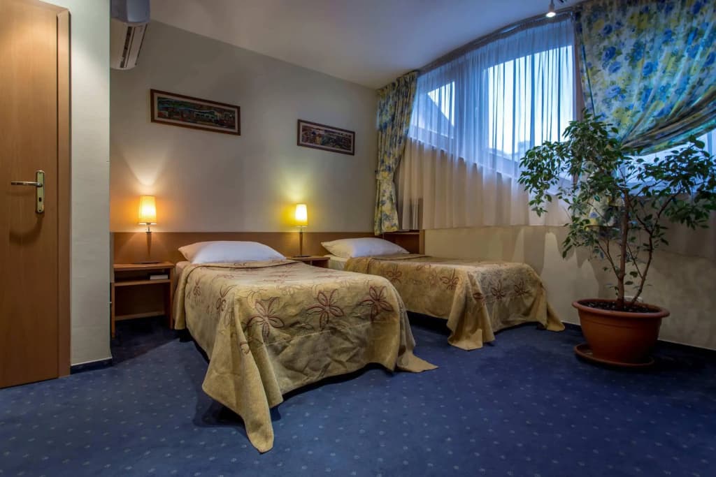 Corvin Hotel Budapest - Sissi wing - photo 5