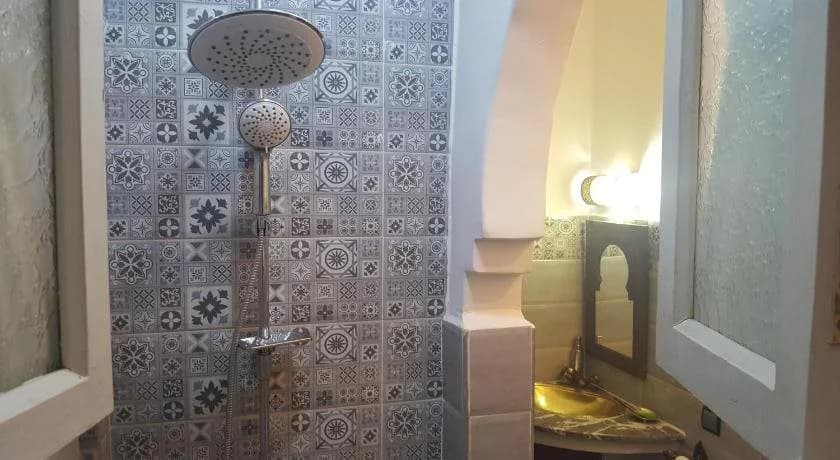 Riad Johnboy - photo 18