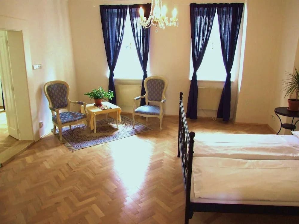 Charles Bridge Hostel and Apartments - photo 3